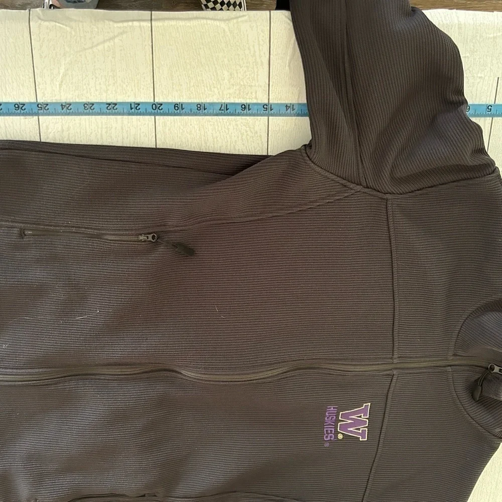 Colosseum Washington Huskies men zip Up Jacket size large